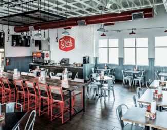 Slim-Chickens-interior-325px.jpg
